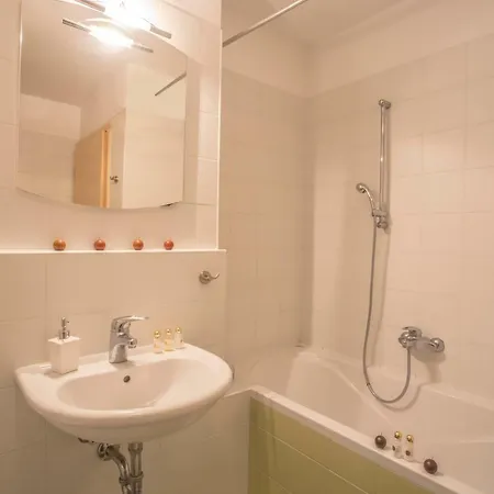 Mountain And Sea View Apartamento Koper